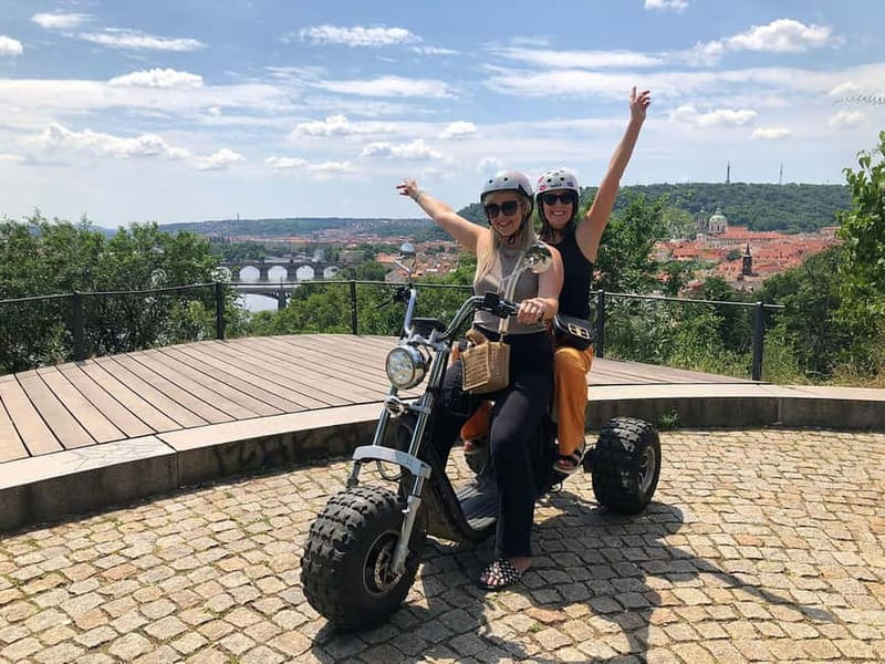 Prague: Panoramic Viewpoints Guided Electric Tricycle Tour - Key points at a glance
