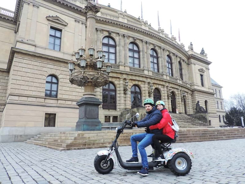 Prague: Panoramic Viewpoints Guided Electric Tricycle Tour - Guides who add warmth to the ride