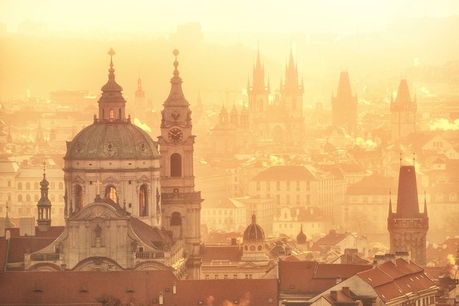 Prague Photo Tours - Charles Bridge: finding more than the obvious view