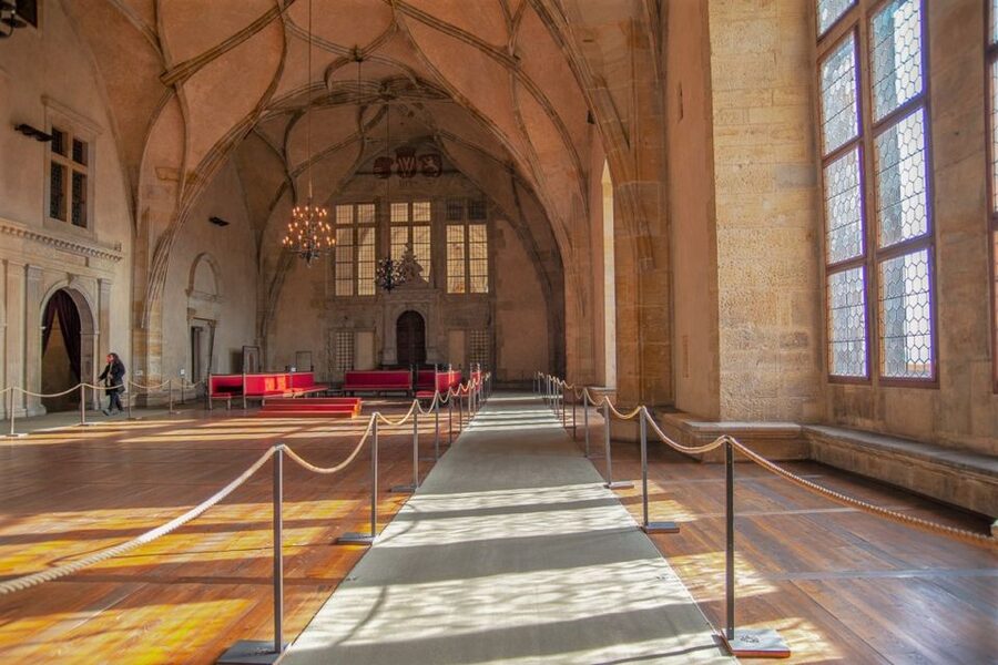 Prague: Prague Castle Complex Smartphone Audio Guide - Starting at St. Vitus Cathedral