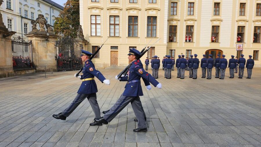 Prague: Prague Castle Private Walking Tour - The Old Royal Palace and the business of ruling