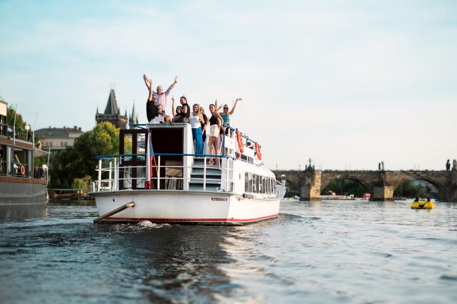 Prague: Private Beer Boat Cruise with Unlimited Beer - A private boat for your own celebration