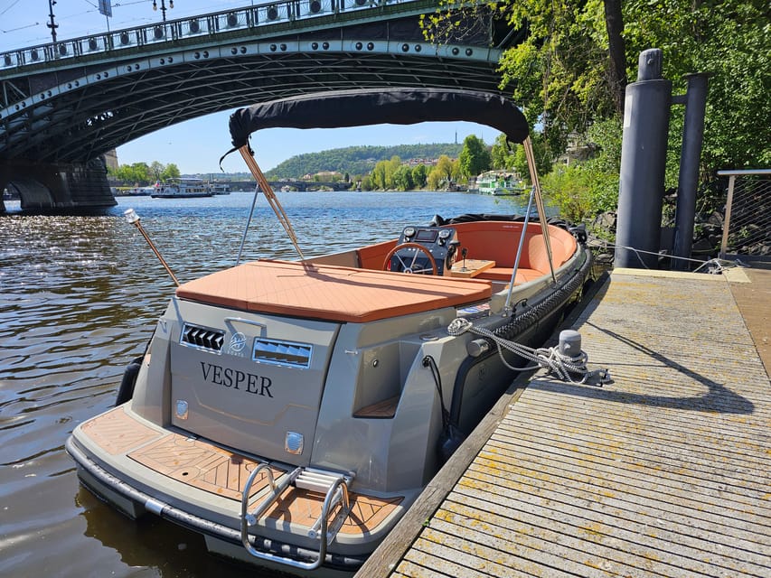 Prague Private Boat Tour - What the $179 price means
