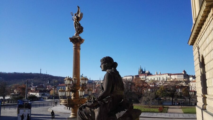 Prague: Private City Tour by Minivan - The guide can make or break the experience