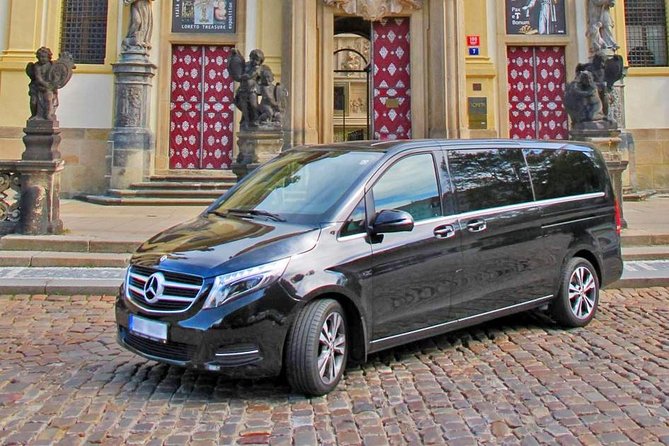 Prague Private Custom Full-Day Tour: Prague Castle and Old Town - St. Vitus Cathedral and the Old Royal Palace