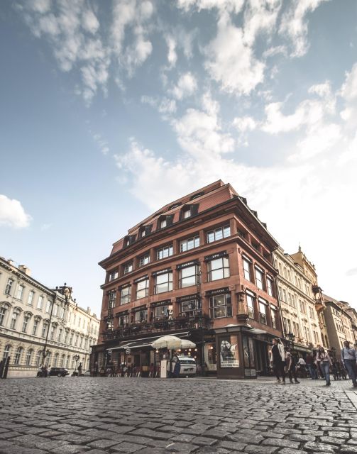 Prague: Private Prague Art Nouveau and Cubism Tour - Wenceslas Square and the city’s modern identity