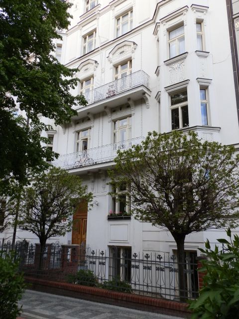 Prague: Private Prague Art Nouveau and Cubism Tour - Three Cubist Houses and Kovařovicova Villa