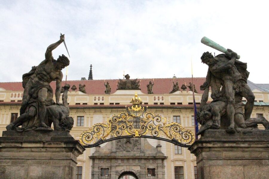 Prague: Private Tour of the Prague Castle Grounds - Key points to know before booking