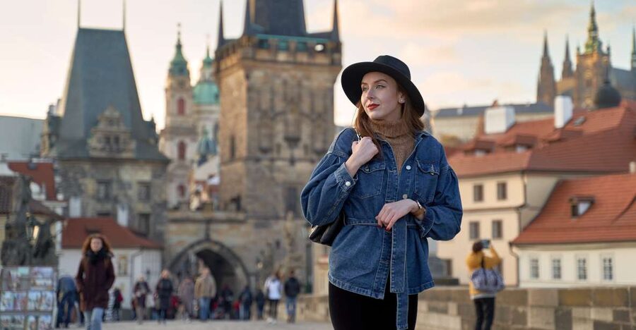 Prague: Professional Photoshoot at Charles Bridge - Key points to know before booking