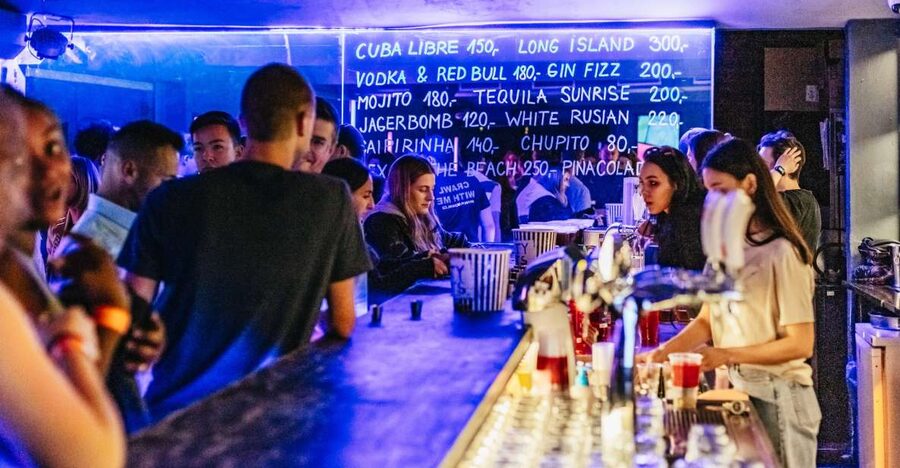 Prague: Pub Crawl with Unlimited Drinks & 5-floor Club Entry - Three or four stops with a different feel at each