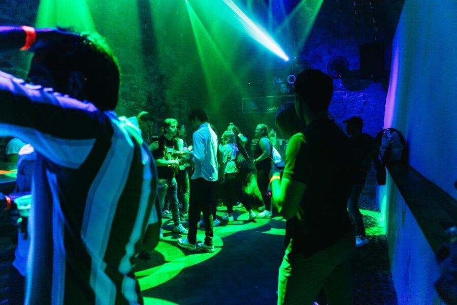 Prague: Pub Crawl with Unlimited Drinks & 5-floor Club Entry - Is $40 good value?