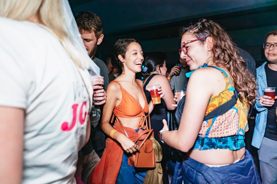 Prague: Pub Crawl with Unlimited Drinks & 5-floor Club Entry - Choosing between the 7:45 PM and 9:45 PM starts