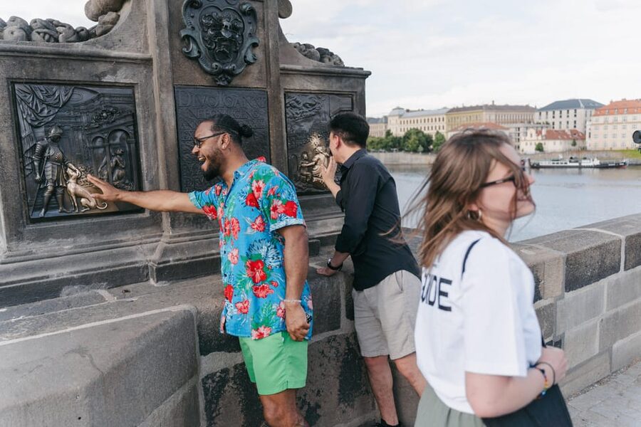 Prague: River Cruise, Charles Bridge Museum, & Walking Tour - Mulled wine, gingerbread, and a compact boat ride