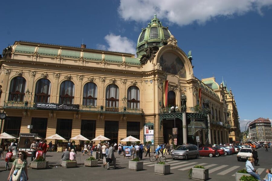 Prague: River Cruise with Transfer to Pier - Timing matters more than the brochure suggests