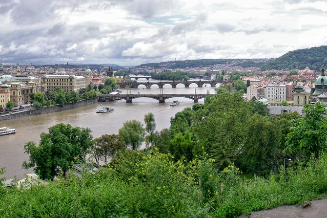 Prague Running Tour: City Highlights And Hidden Places - Hidden places, viewpoints, and the route between landmarks