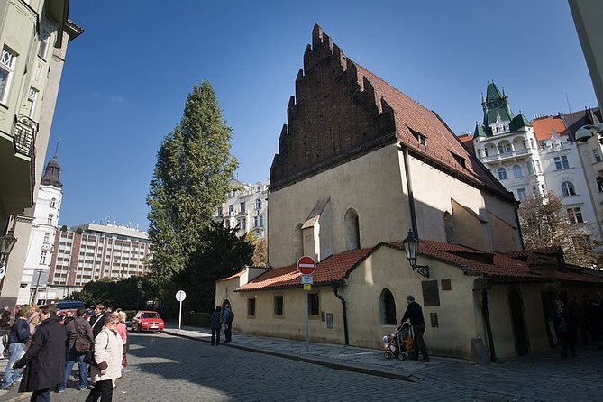 Prague's Jewish Quarter: A Self-Guided Audio Tour - Jewish Town Hall and the value of looking up