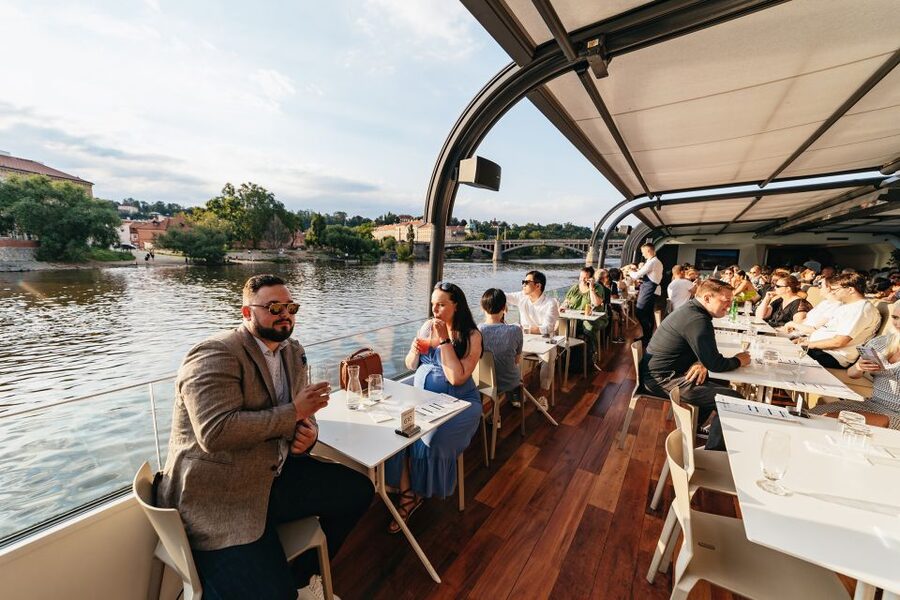 Prague: Sightseeing Dinner Cruise on Open-Top Glass Boat - What you see along the route