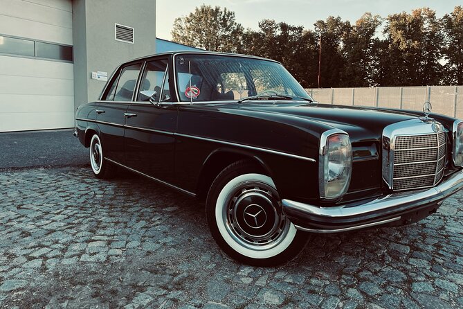 Prague Sightseeing Express Tour in Classic Car - Charles Bridge from the river side