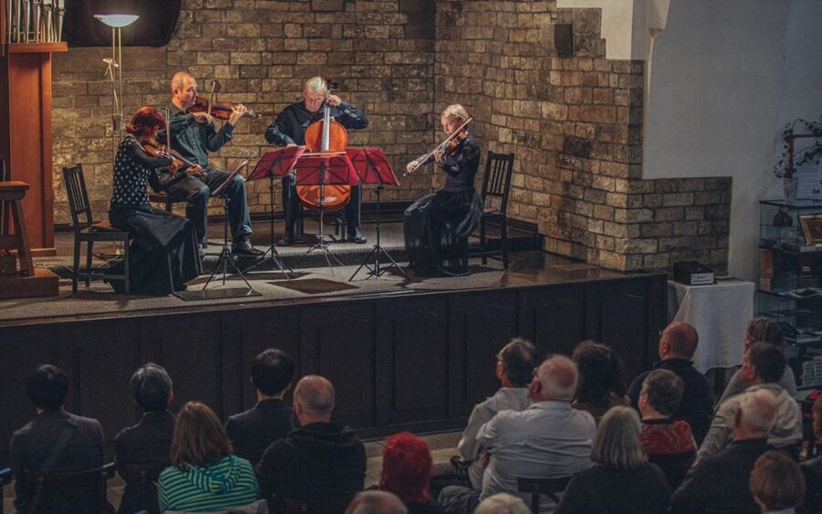 Prague, St. Martin: The Best of World & Czech Music - Dress, photography, and practical details