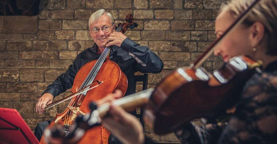 Prague, St. Martin: The Best of World & Czech Music - What the 65-minute program includes