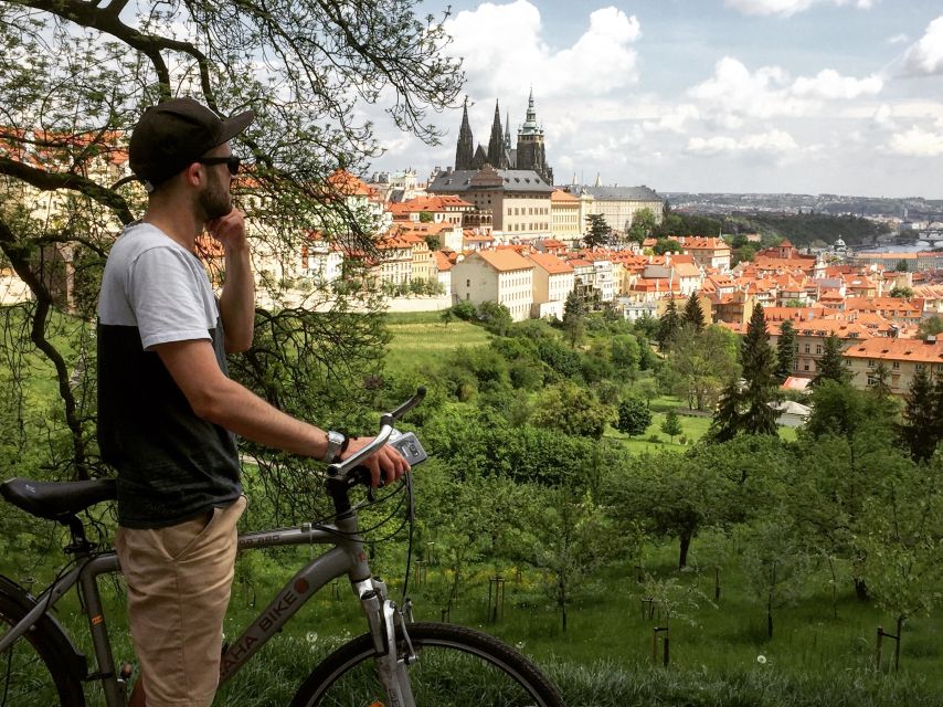 Prague: Stunning Viewpoints, Castle, City & Park E-Bike Tour - Letná Park and the giant Metronome