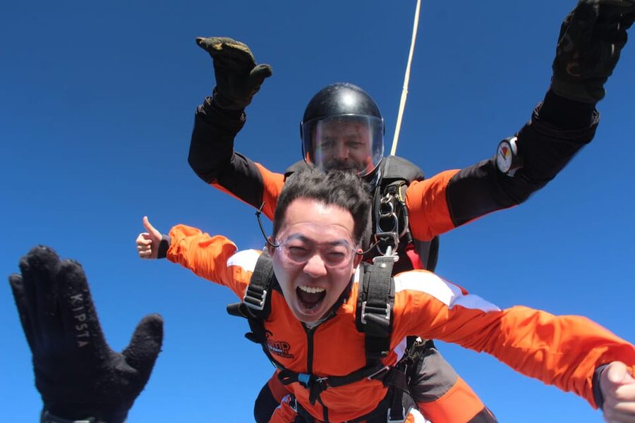 Prague: Tandem Skydiving 14,000ft over Prague with Transfers - Who should book this tandem jump