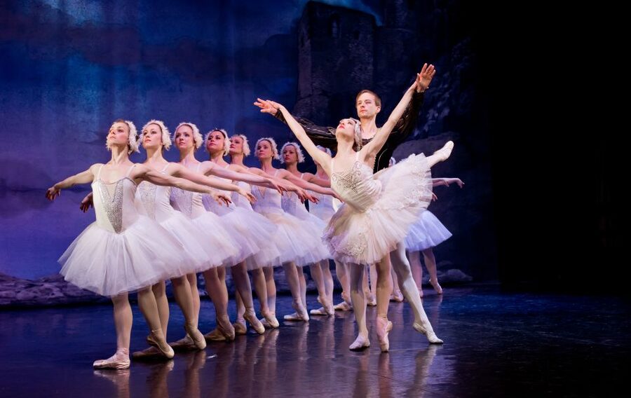 Prague: The Best of Swan Lake Ballet Tickets - Dress, etiquette, and useful planning details