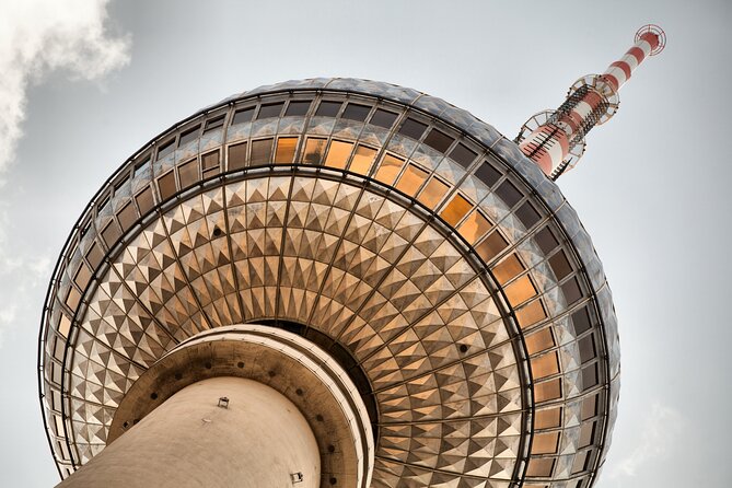 Prague to Berlin - private transfer with 2 hours of sightseeing - Why this transfer can beat the train