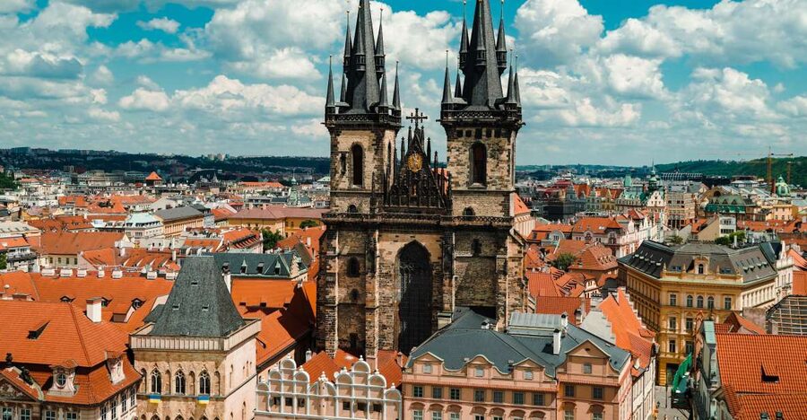 Prague: Top Sights and Historic Center Introduction Tour - Charles Bridge and the final walk to Lennon Wall