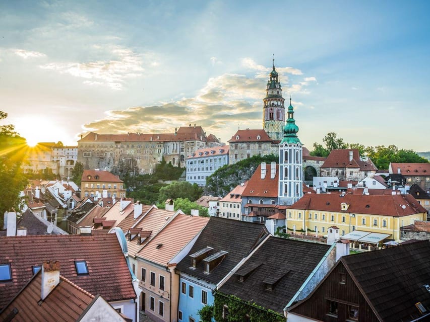 Prague: Transfer to Vienna via fabulous Cesky Krumlov - The drive onward to Vienna