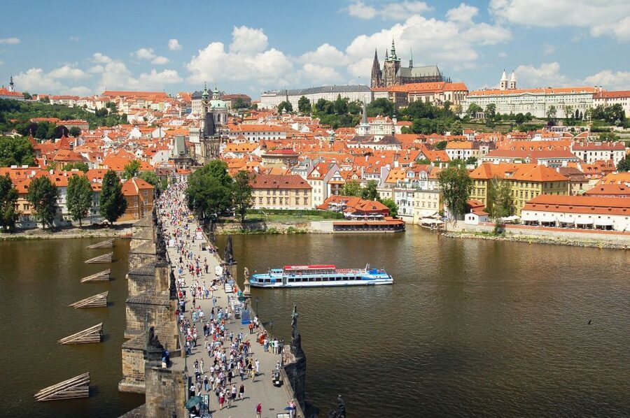 Prague: Vintage Car Ride and Walking Tour - The Jewish Quarter and Prague’s layered past