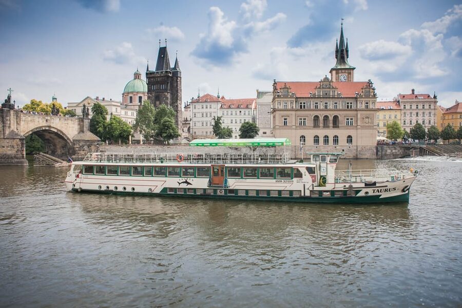 Prague: Vltava River Evening Dinner Cruise - Charles Bridge from the water