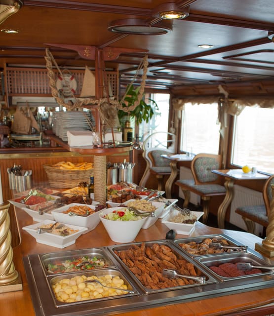 Prague: Vltava River Evening Dinner Cruise - Prague Castle and the upper river view