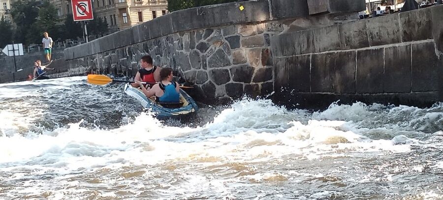 Prague: Vltava River Guided Canoeing Tour - Learning to handle your own canoe