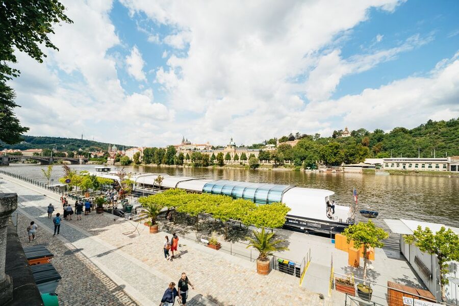 Prague: Vltava River Lunch Cruise in an Open-Top Glass Boat - Why a Vltava lunch cruise works so well in Prague