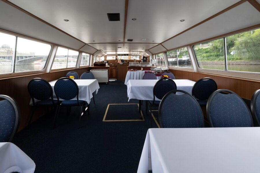 Prague: Vltava River Private Boat Party with Drinks - U Bukanýra and the start of the cruise