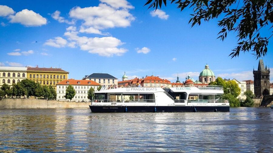 Prague: Vltava River Sightseeing Cruise - The audio guide, app, and printed information