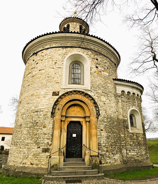 Prague: Vyšehrad Audio Guide with Optional Basilica Ticket - Tábor Gate and the first Vyšehrad stories