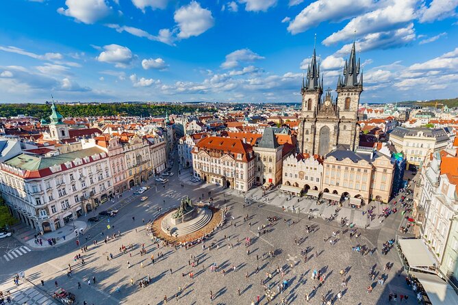 Prague Walking Tour 2,5h (Old Town, Jewish Quarter and Charles bridge) - Guide quality and language are the big variables