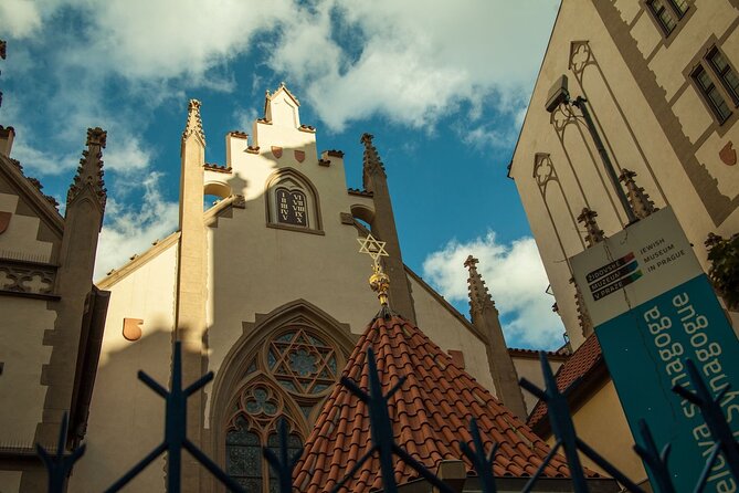 Prague Walking Tour in German: Old Town and Prague Castle - Why a German-language walk changes your first day in Prague