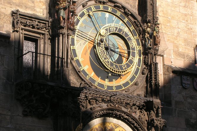 Prague Walking Tour in German: Old Town and Prague Castle - Starting at Staroměstské náměstí in the Old Town