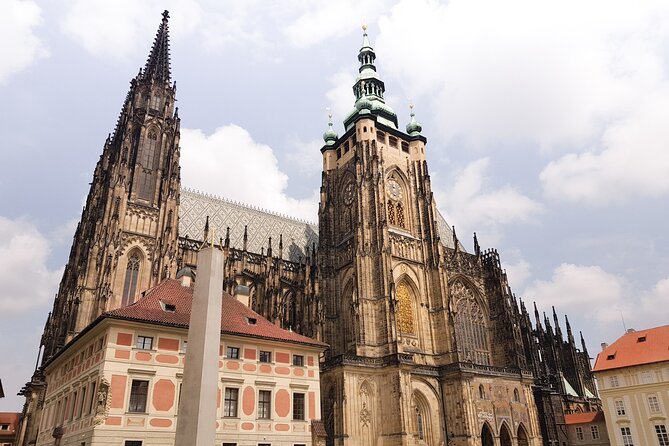 Prague Walking Tour with River Boat Cruise and Lunch - 6 hours - Who will enjoy this Prague day most?