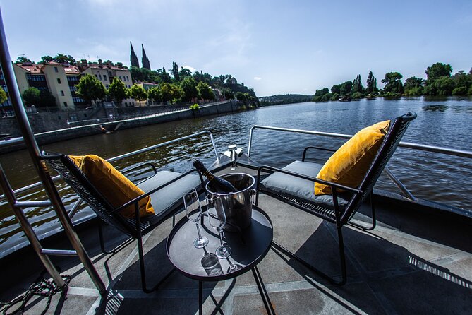 Prague YachtBoat CLASSIC cruise with Unlimited Beer or Prosecco - Vyšehrad and the longer river stretch