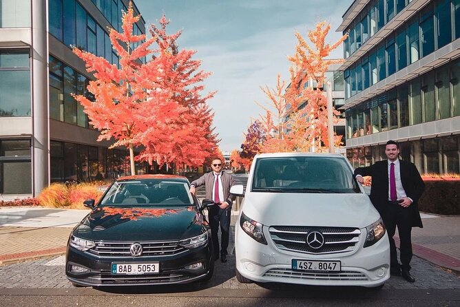 Private ARRIVAL Transfer by MINIVAN Mercedes Vito 8+1pax - Your first Prague moment, handled simply