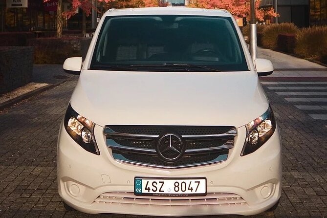 Private ARRIVAL Transfer by MINIVAN Mercedes Vito 8+1pax - Who will get the most from this transfer