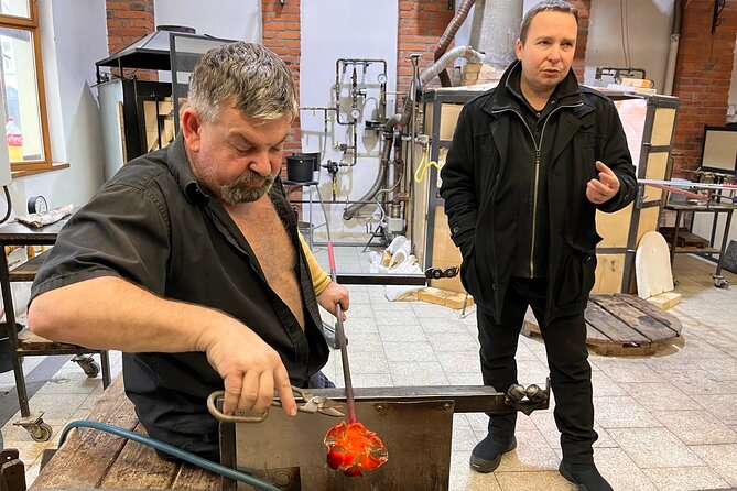 Private Bohemian Glass and Czech Crystal Tour with lunch included - Filip Lukavec and the work of a glass cutter