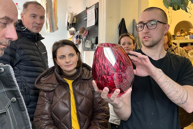 Private Bohemian Glass and Czech Crystal Tour with lunch included - Who should book this glassmaking day?