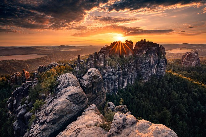 Private Day Tour for Big Groups - Best of 2 Countries: Bohemian Switzerland NP - A full day from Prague to two national parks