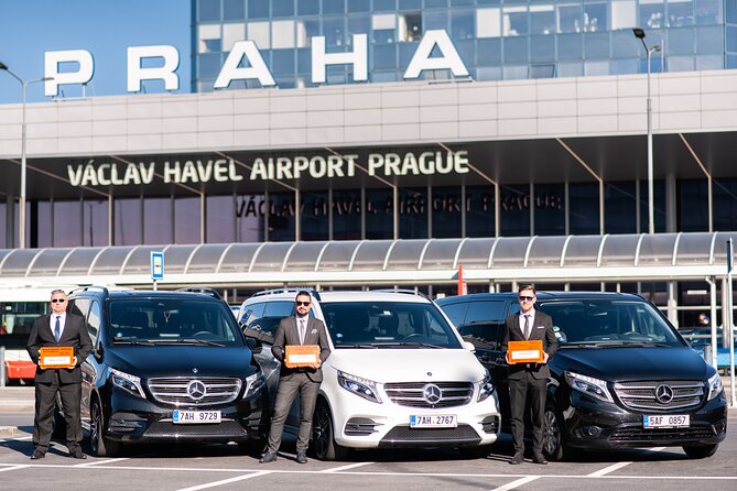 Private Departure Transfer: Prague Airport - Choosing Between a Sedan, Minivan, and Minibus