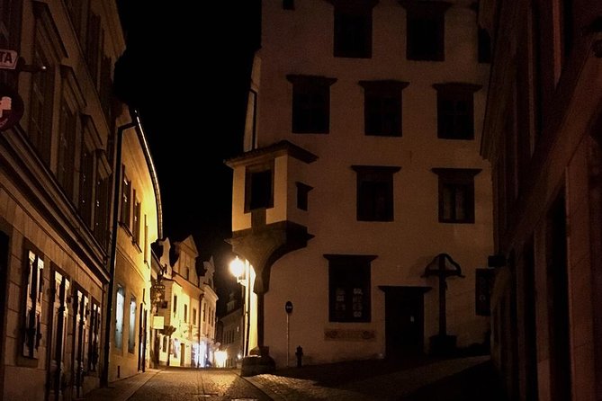 Private evening tour Cesky Krumlov Old Town and Castle area - Fifty minutes through the Old Town after dark